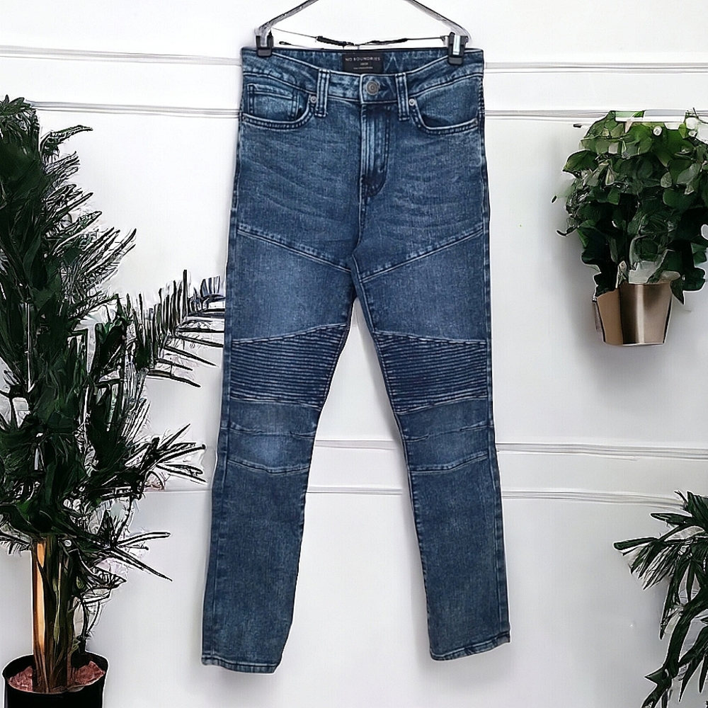 No Boundaries Women's Ruched Skinny Jeans Size 28/30